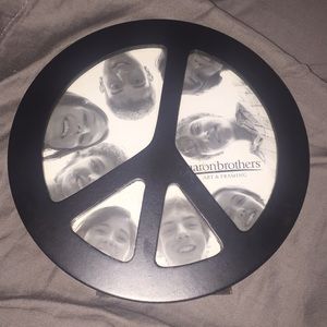 Aaron brothers peace frame